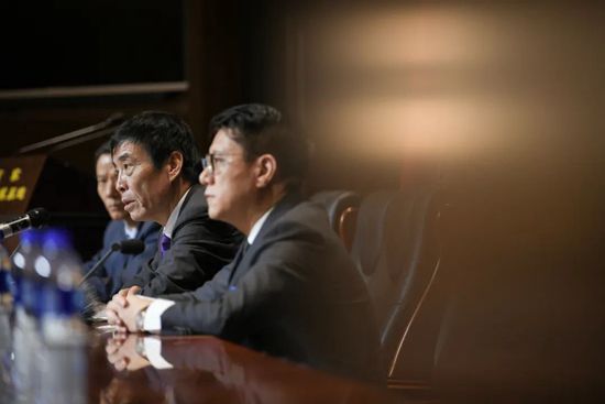 瑞泰友人的家属